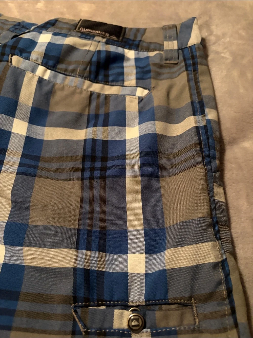 Quiksilver Blue Gray Plaid Men's Flat Front Shorts